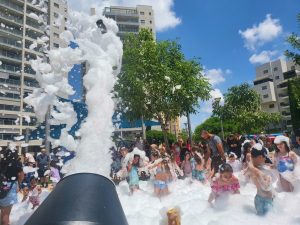 תותח קצף עוצמתי להשכרה – מתקן להשכרה, הפי לנד קלאב